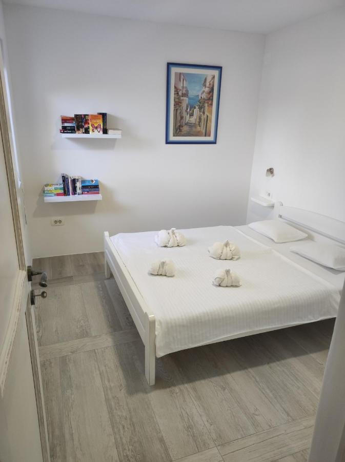 Luxury Apartment Alba With Pool Kanfanar Eksteriør bilde